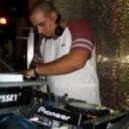 LesterG - LesterG Ft.Salma Hayek - Quedate Aqui