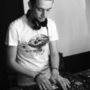 Tujamo Plastik Funk - WHO is TRAP?